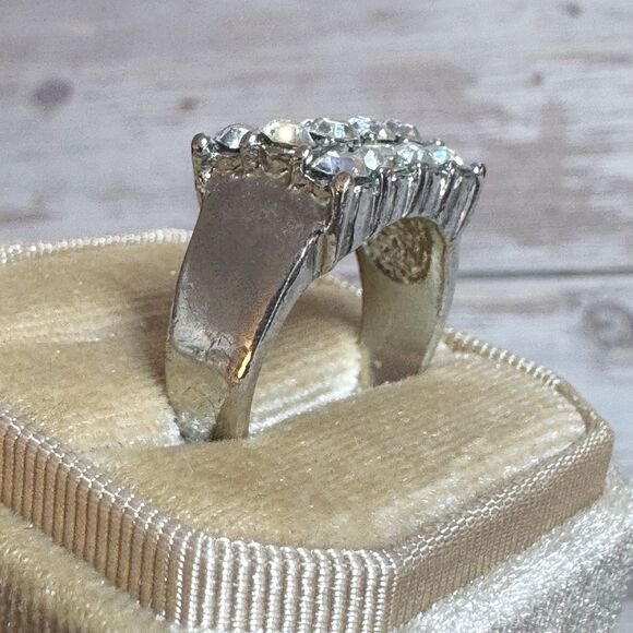 Vtg Silver Tone Cocktail Ring Rectangle Sparkling Clear Rhinestones Cluster Sz 9 - Picture 5 of 11